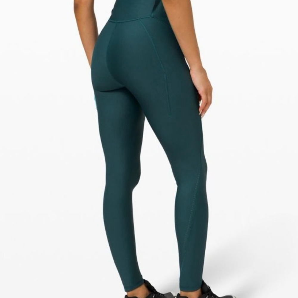 Lululemon Chase the Chill Pant